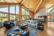 Pines & Paddles • Lakefront • Spa • Gaming Loft