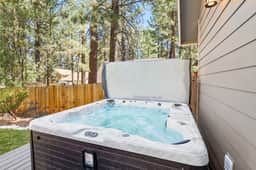 Pine Summit | Hot Tub+Sauna | BBQ | Arcade + Games - Image 2
