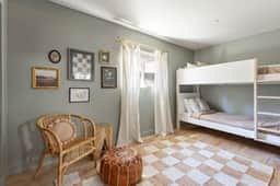 Designer Cottage | Hot tub | fire pit | BBQ grill - Image 3