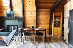 Modern Moonridge Cabin | STELLAR LOCATION | Dog OK - Image 4