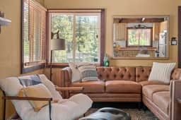Cozy Cliff Haus | Spa | Walk to Village + Marina