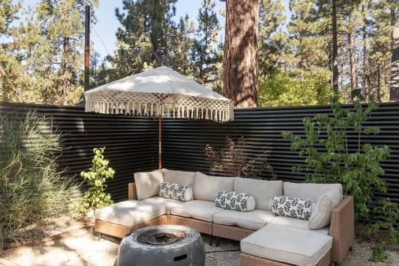 Designer Cottage | Hot tub | fire pit | BBQ grill - Image 1