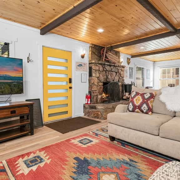 Bearadise • Spa • Gameroom • Walk to Lake • Fenced - Image 1