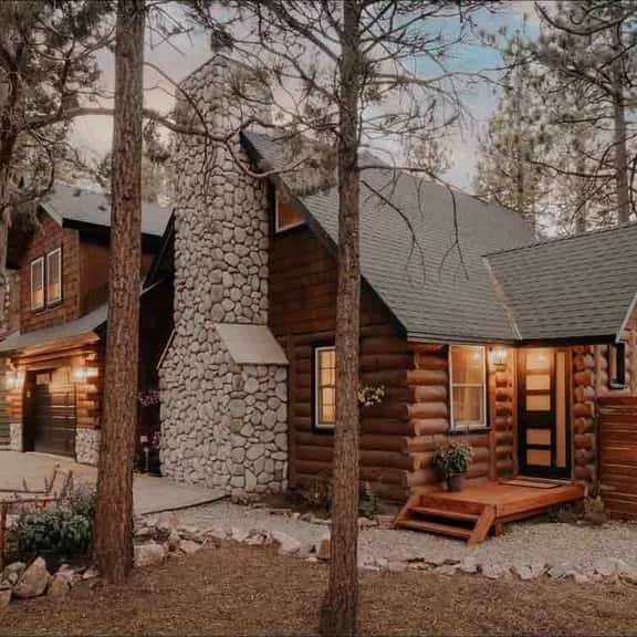 Corner Cabin • AC • Spa • Game room • Dog Friendly - Image 1