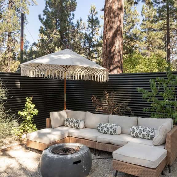 Designer Cottage | Hot tub | fire pit | BBQ grill - Image 1