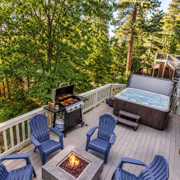 SlopeSide • Hot Tub • Arcade • Deck w BBQ+fire pit - Image 1