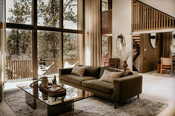 Casa Eliiana • Close to Bear Mtn Slopes • Spa - Image 2