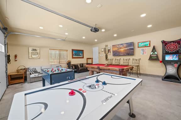 Castle Glen | Hot Tub | Game Room | Fire Pit | 10