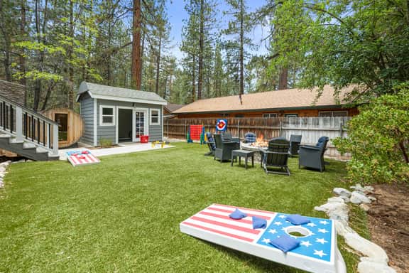 Pine Summit | Hot Tub+Sauna | BBQ | Arcade + Games
