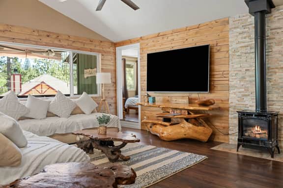 Harmony Pines • Spa • Game Garage