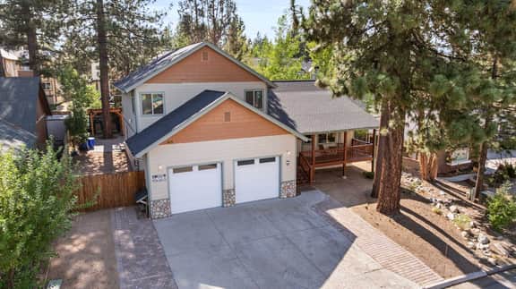 Big Bear House | Hot Tub | Summit Shuttle | Max 11 - Image 4